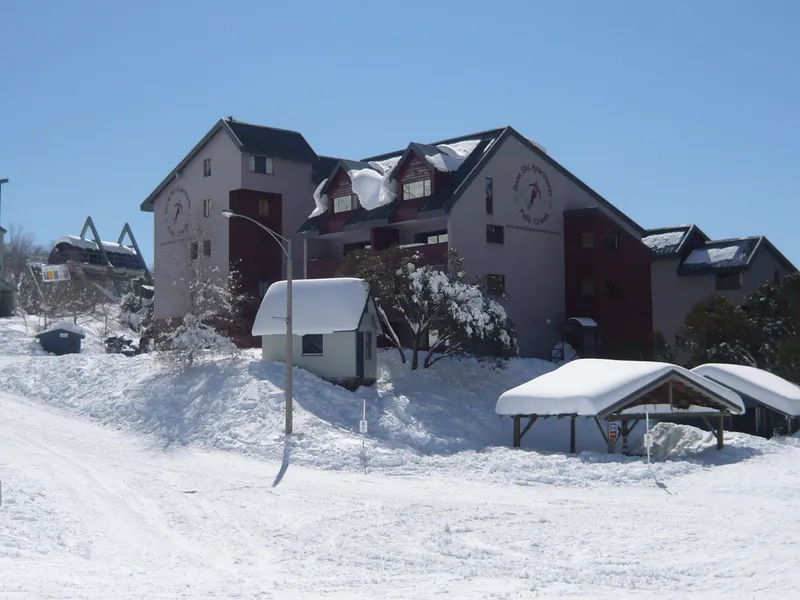 Ski-in, ski-out apartment with amazing views