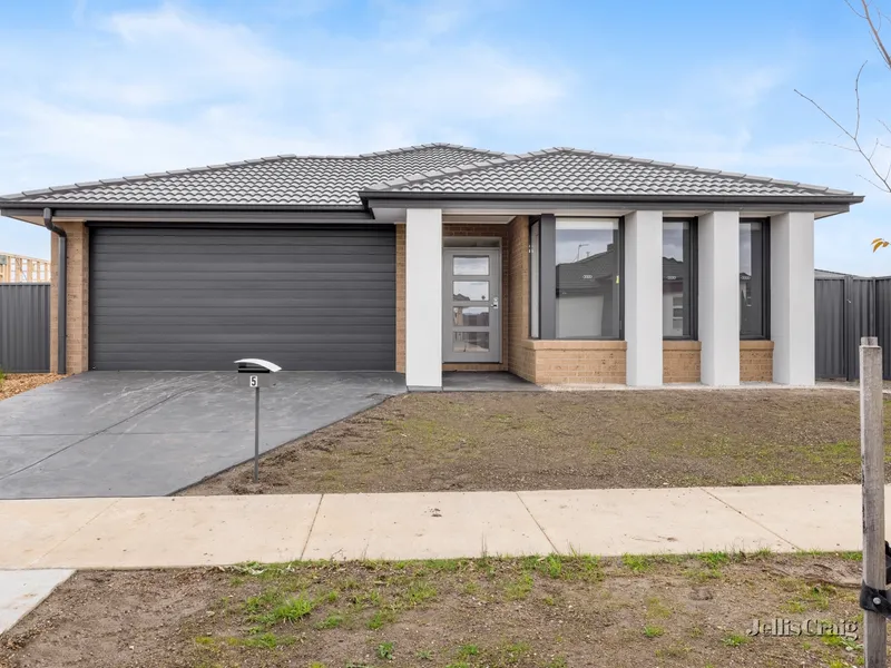 FAMILY HOME IN ALFREDTON