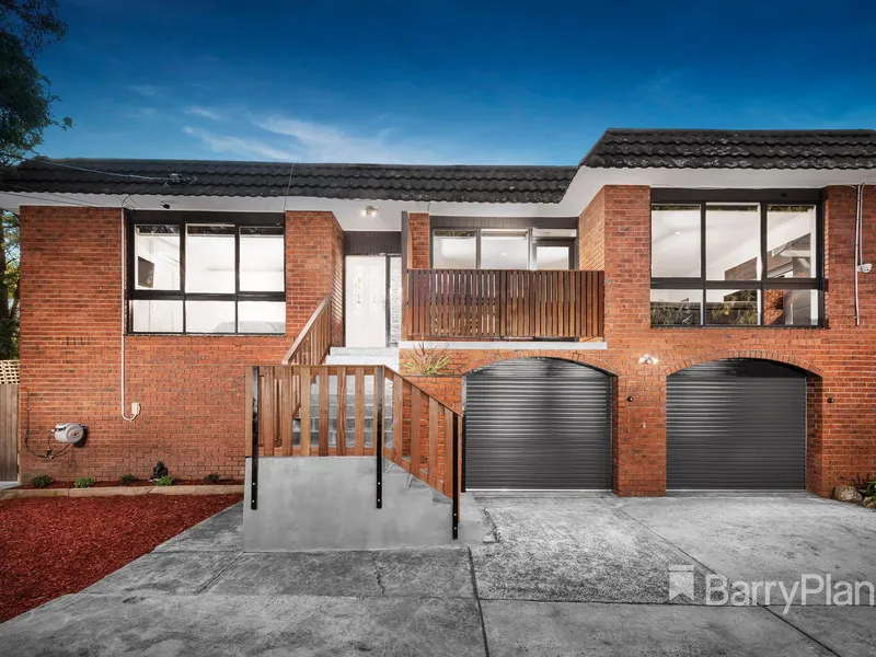 Low Maintenance, Luxury and Location!