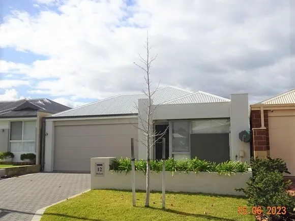 3/4 BEDROOM QUALITY & STYLISH HOME IN A SUPERB LOCATION