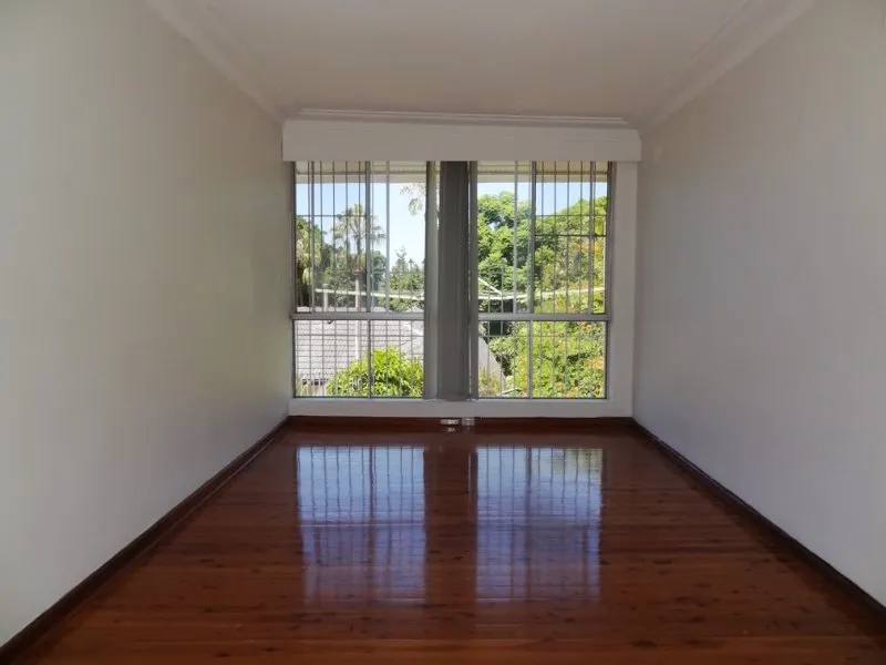 UNIQUE, PEACEFUL & SPACIOUS ONE BEDROOM STUDIO, SMALL PET ALLOWED