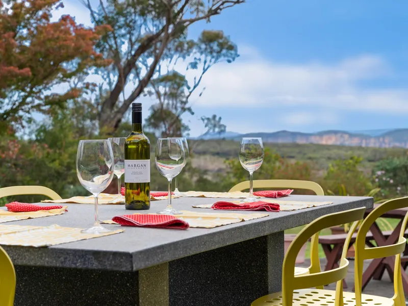 A well-presented residence showcasing stunning escarpment views - Auction 1st May 2pm Onsite 