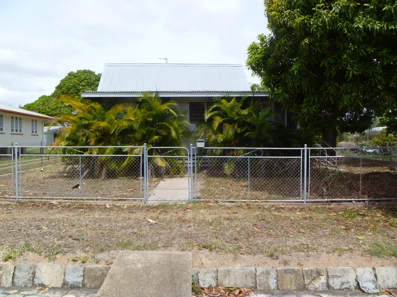 FOUR BEDROOM HOME CLOSE TO CBD