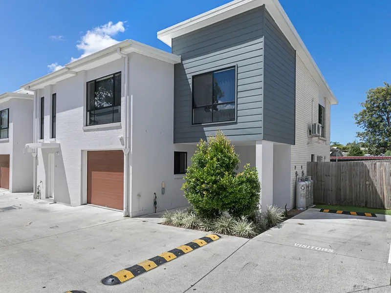 CONVENIENT LOCATION CLOSE TO SCHOOLS