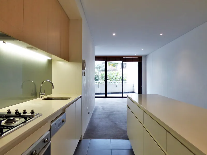 Sun filled North facing apt in Capella with Study