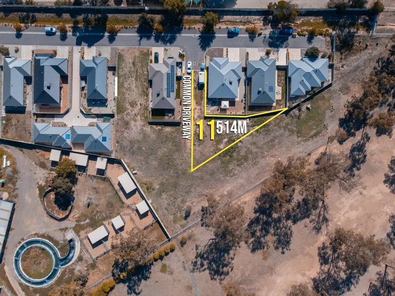 GREAT LOCATION - CALLING ALL 1ST HOME BUYERS!