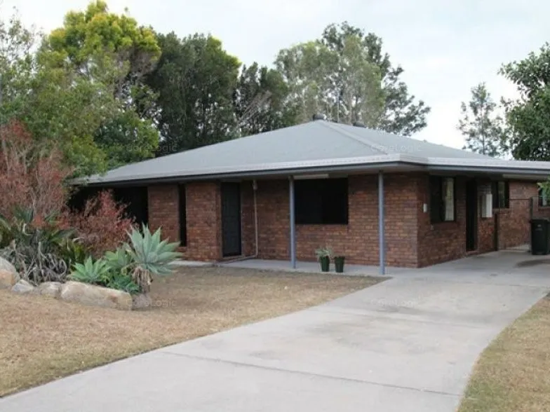 Lowset Brick 4 Bedroom Home in Dress Circle