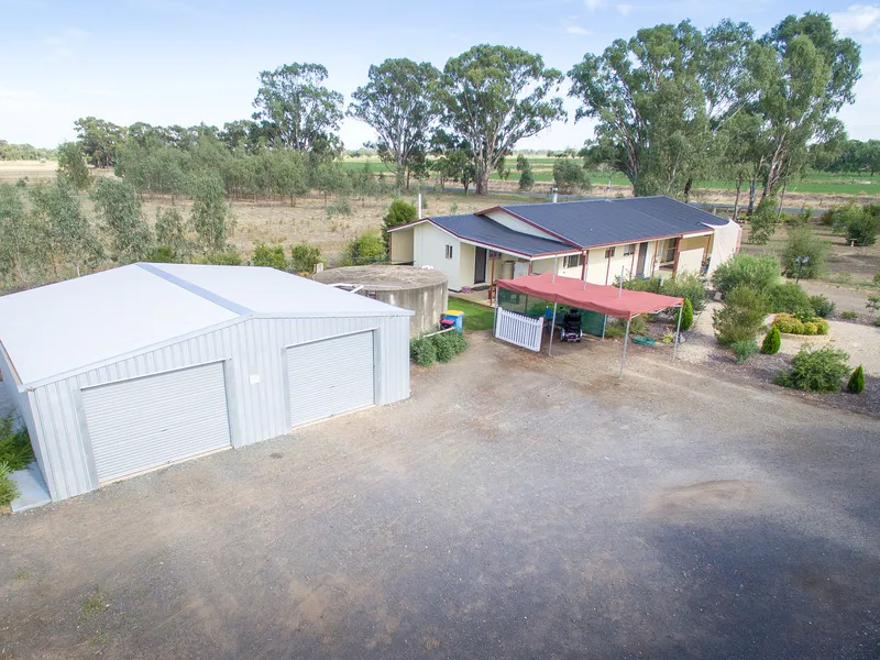 Country Living with Potential & Convenience
