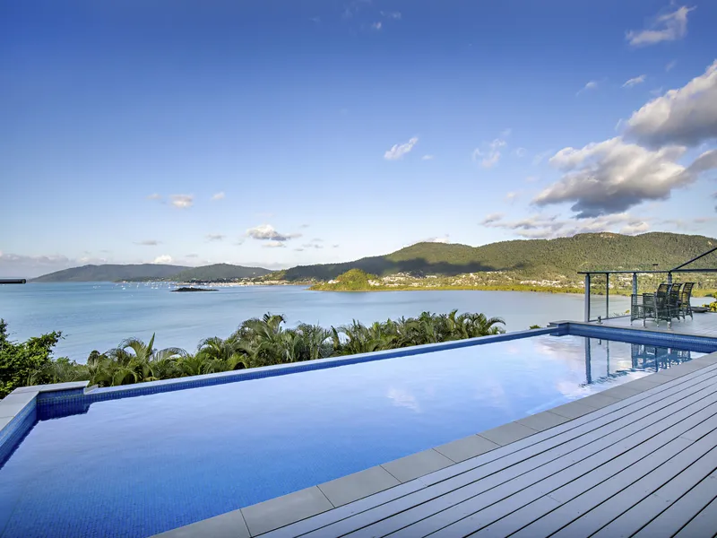 Grandeur Meets Style