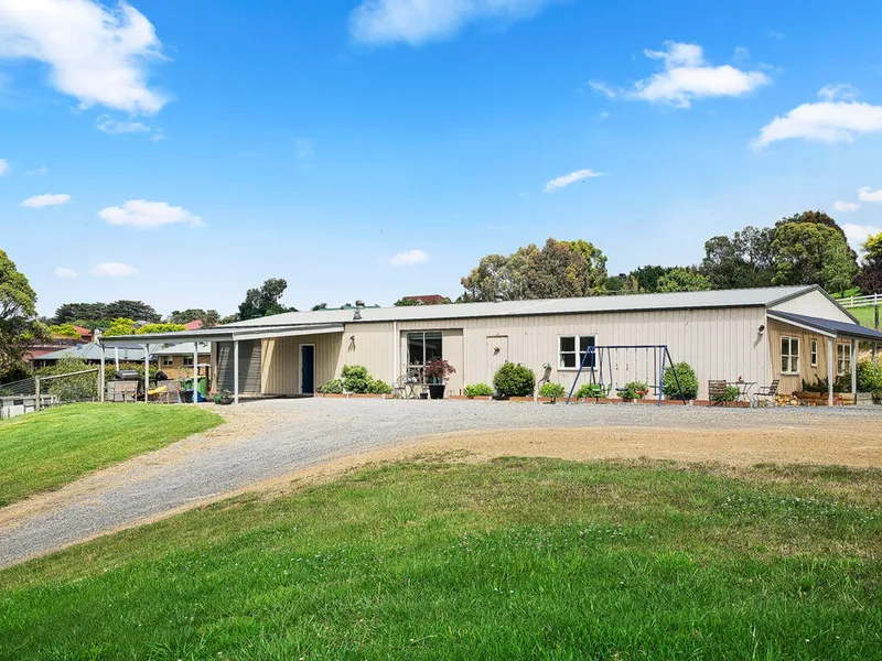 Spacious Family Home at Chirnside Park
