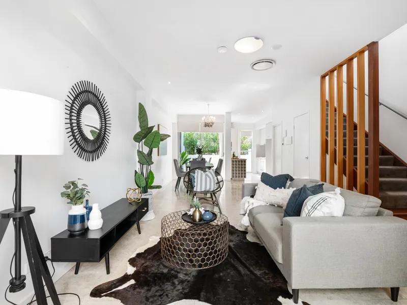 Boutique Townhouse Living In New Farm Park Precinct
