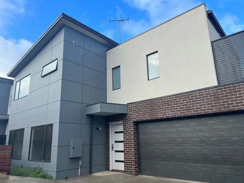 Townhouse Living at it's finest!