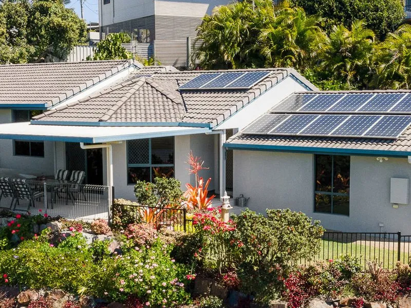 Stunning family home with spectacular views!