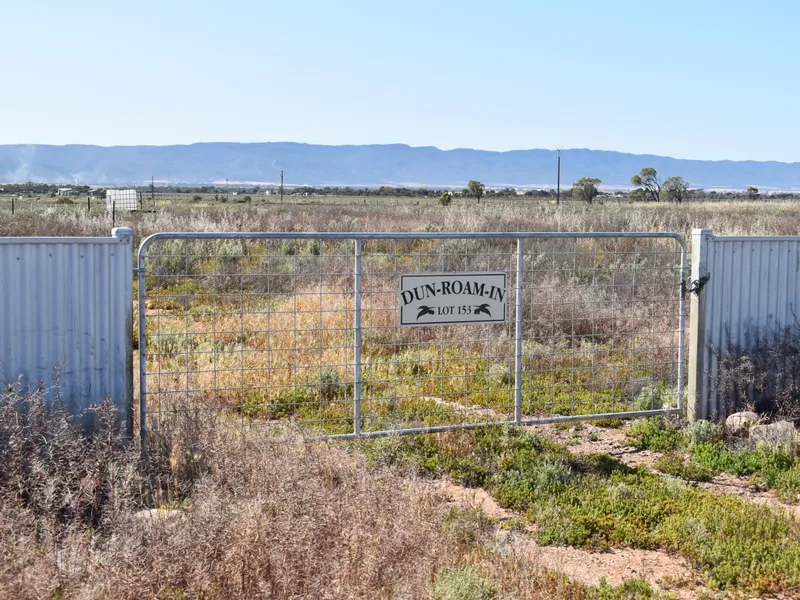 10 acres tucked away in beaut spot!