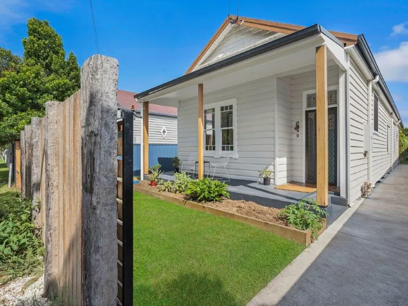 Beautiful Home in Sought after Location