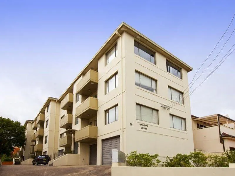 RENOVATED TWO BEDROOM UNIT, JUST METRES TO AMENITIES