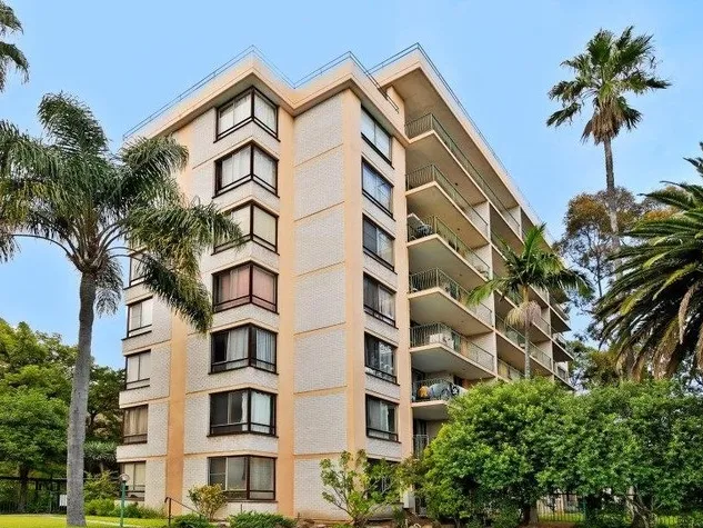 Two Bedroom Unit In The Heart Of Parramatta