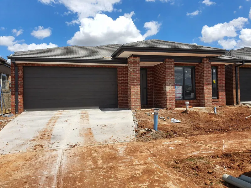 Ready to move in - North Facing - Brand New Home Awaiting it's new owners