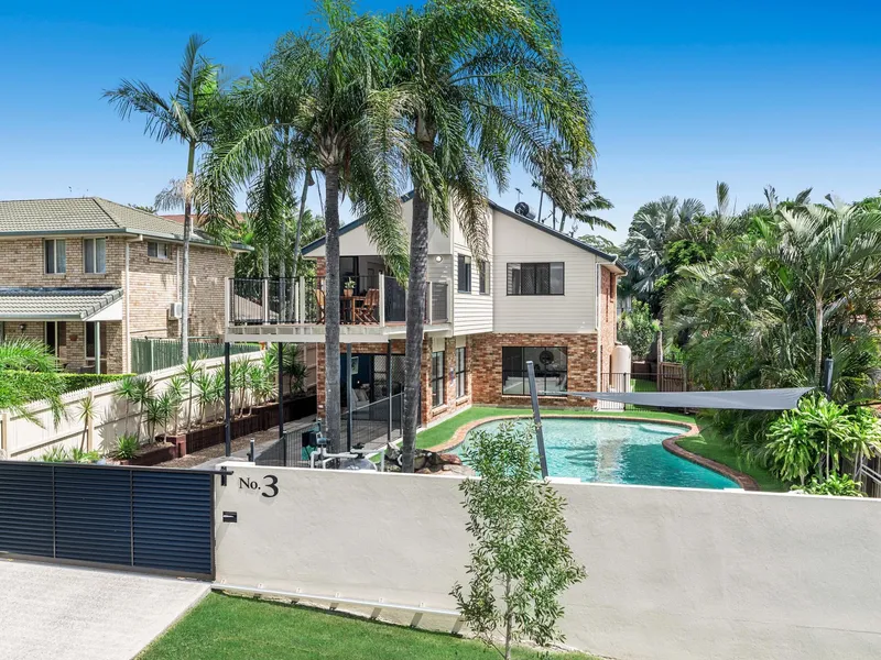 PEACEFUL RESORT LIFESTYLE BY THE BAY