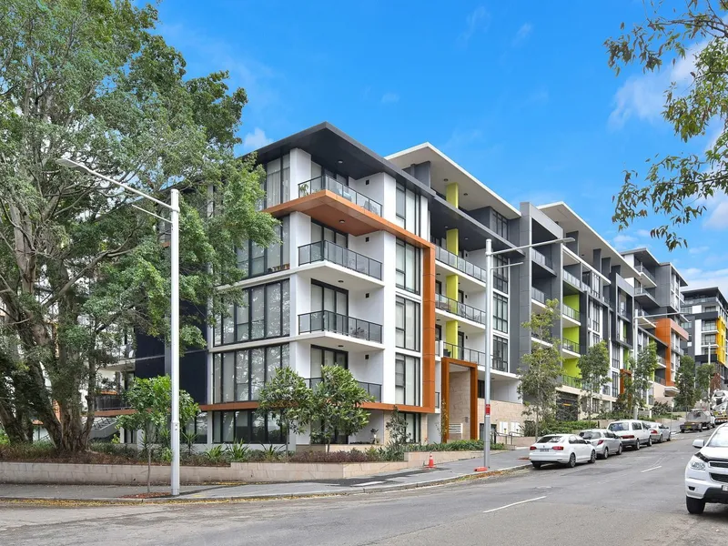 Modern Two-Bedroom Unit with Water Views