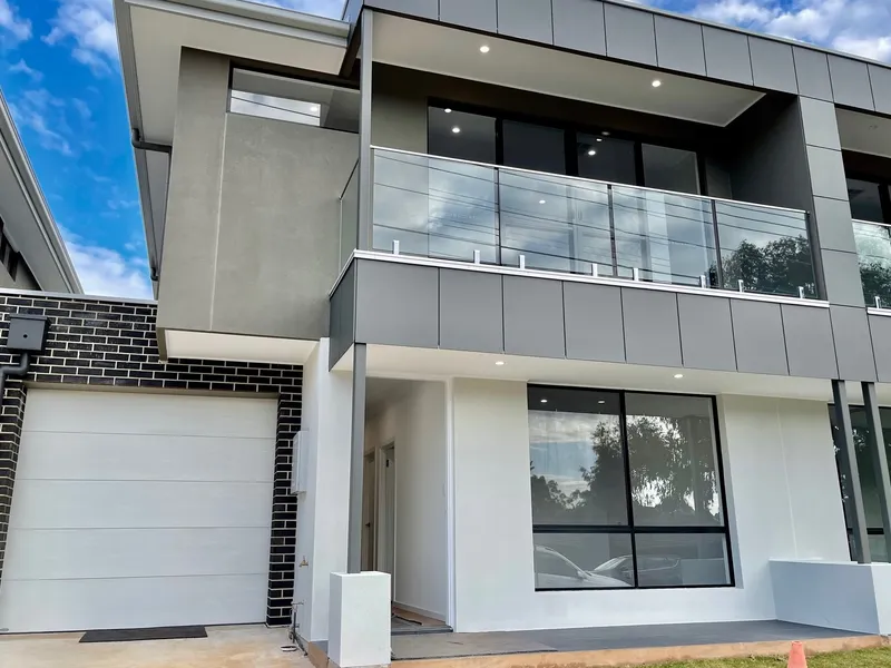 Brand New Contemporary Living | Sleek and Chic designed