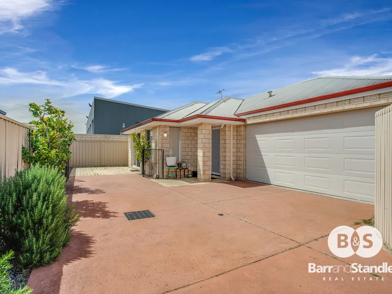 Low Maintenance and Fantastic Location