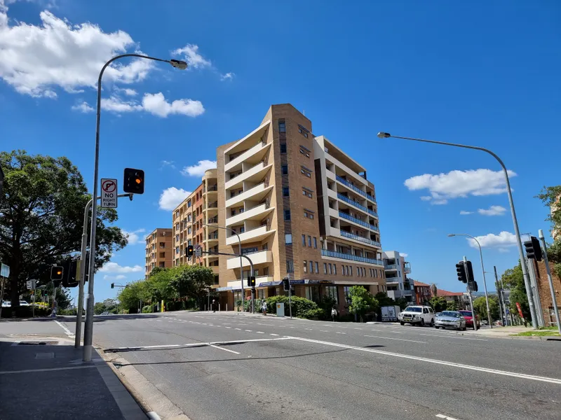 INSPECTION CANCELLED, DEPOSIT TAKEN - ULTRA CONVENIENT 2-BEDROOM APARTMENT FOR RENT
