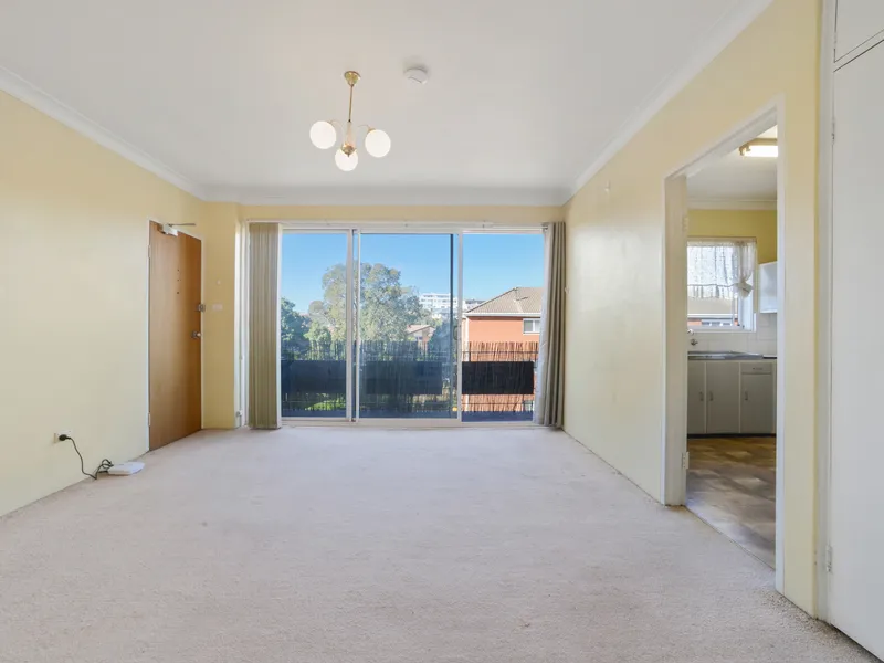 Freshly Updated Unit in Quiet Location with Views and Opposite Park 