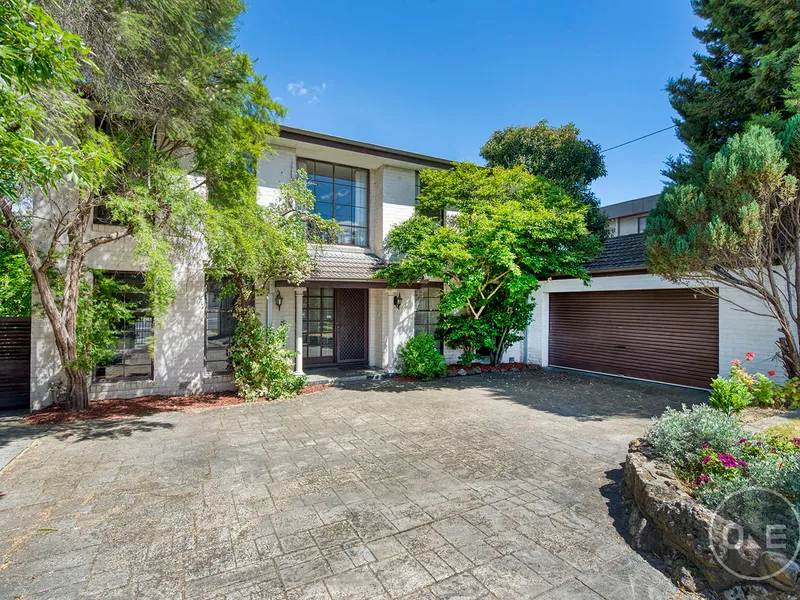 An Exceptional Family Residence With CBD View