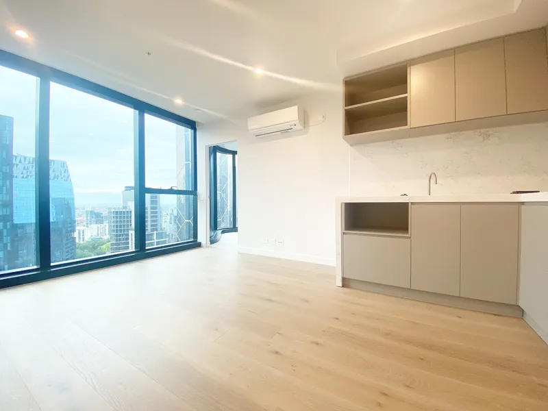 Brand new luxury 2 bedroom apartment in Melbourne's tallest tower-380 Melbourne. Ready to move in!
