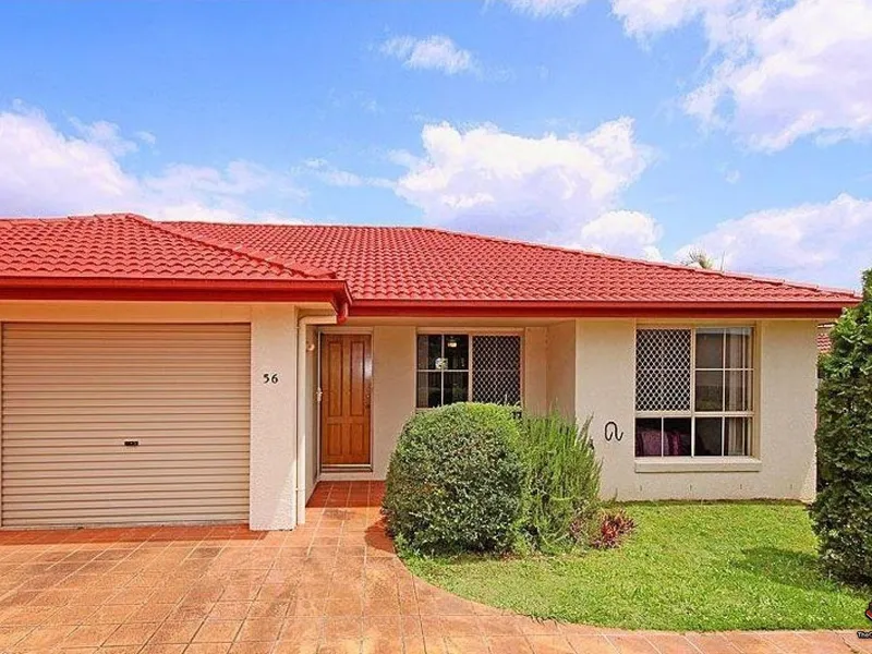 STYLISH VILLA-STYLE LOWSET TOWNHOME IN RUNCORN