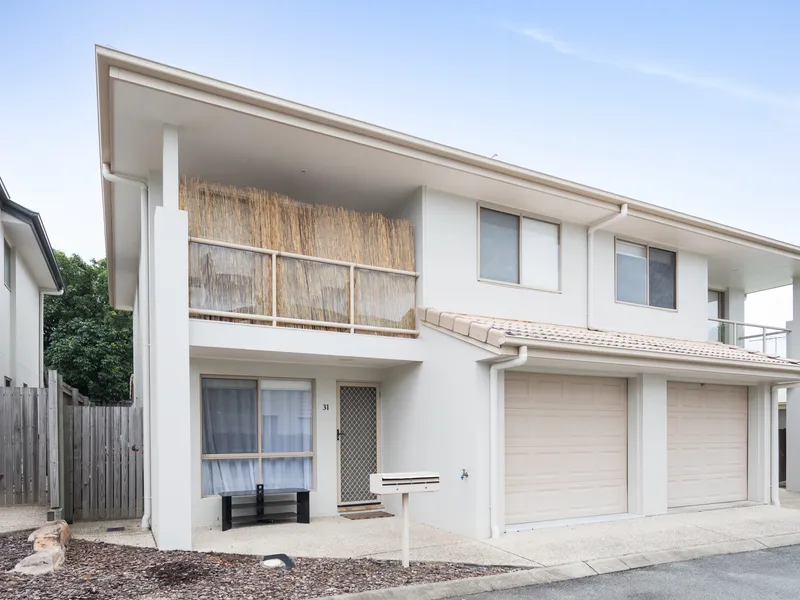 Spacious townhouse in quiet complex