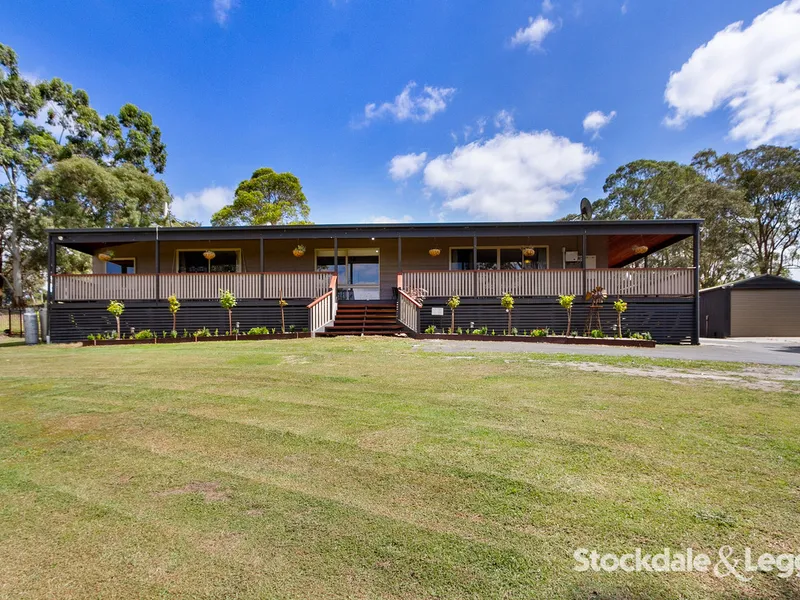 QUALITY LIVING ON ACRES