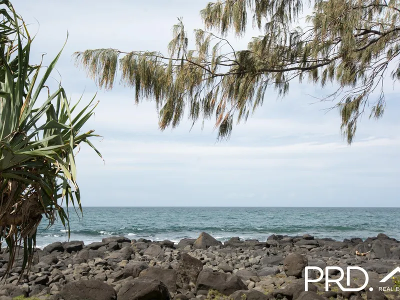 2 BED UNIT IN BEAUTIFUL BARGARA RIGHT ON THE ESPLANADE