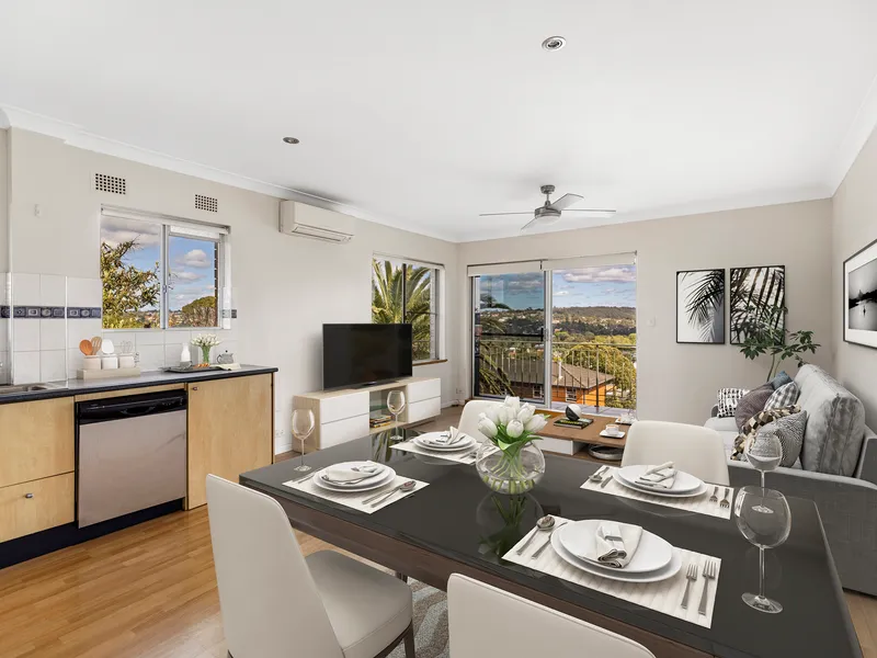 Expansive View From This Great Sized Top Floor Apartment