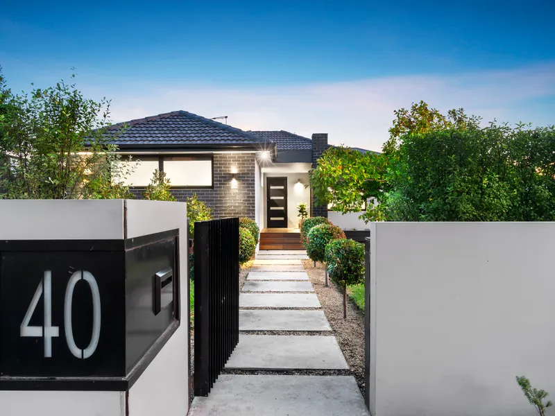 SHOWCASE OF CONTEMPORARY EXCELLENCE