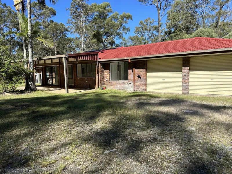 Large acreage family home!