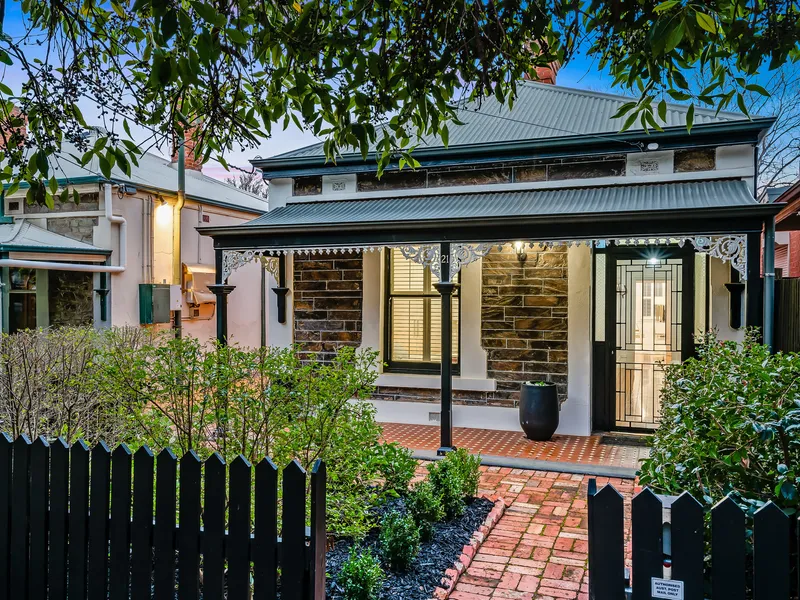 Cover an epic lifestyle base from extended bluestone cottage chic...