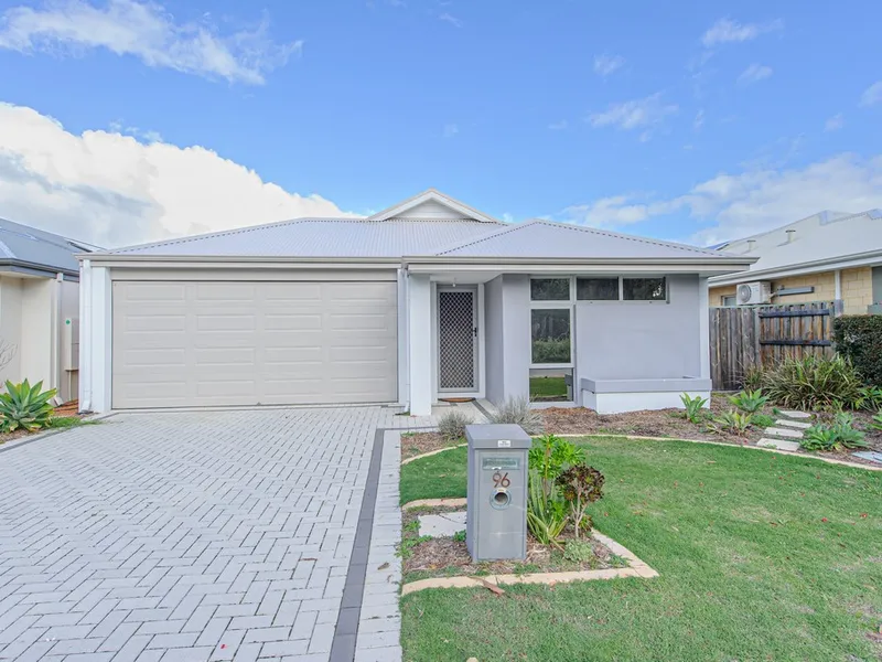 COSY 3 BEDROOM AND 2 BATHROOM LOW MAINTENANCE HOUSE