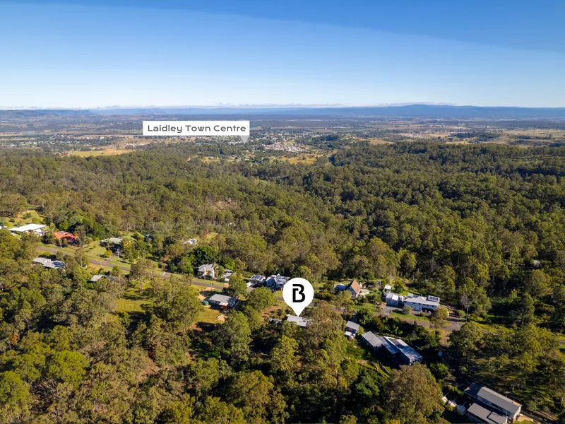 STUNNING STONE COTTAGE WITH SWEEPING VIEWS!