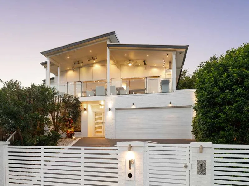 Huge family with best location and views