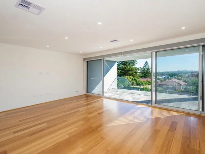 Modern and spacious four bedroom family home !