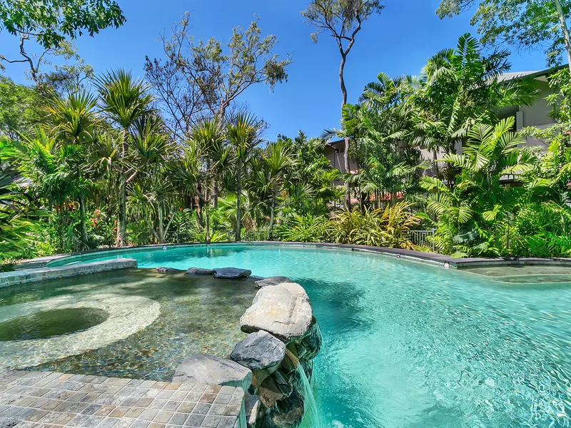 This One Bedroom Penthouse Apartment Rates as One of the best I have seen in 31 years selling Realestate at $265,000 you won’t be disappointed.