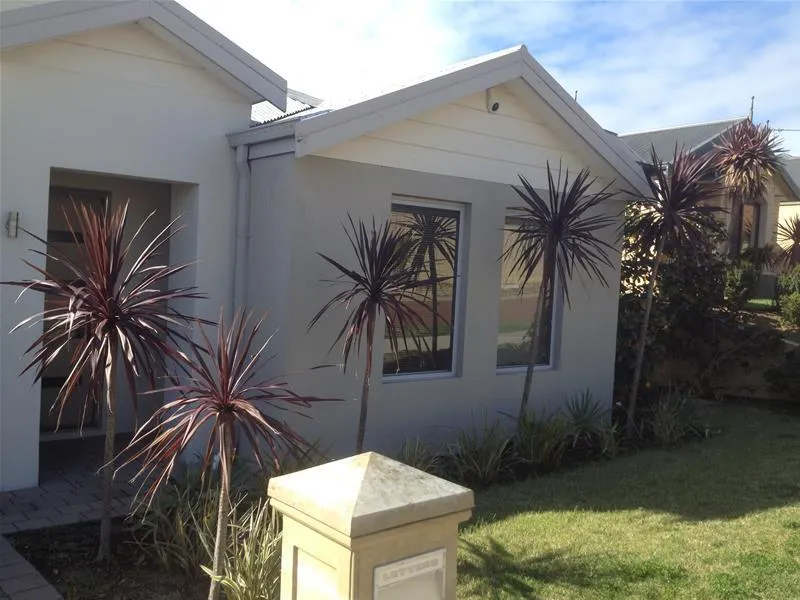 Lovely neat and tidy home!