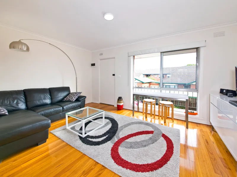 Private, Peaceful & Well Positioned!