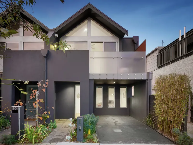 A Captivating Townhouse on Lifestyle's Doorstep