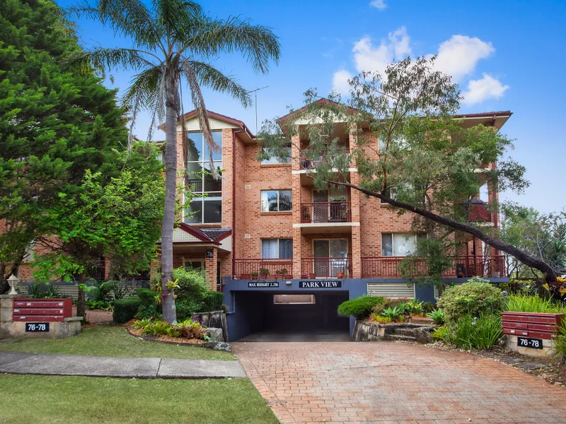 Spacious Living And Entertaining