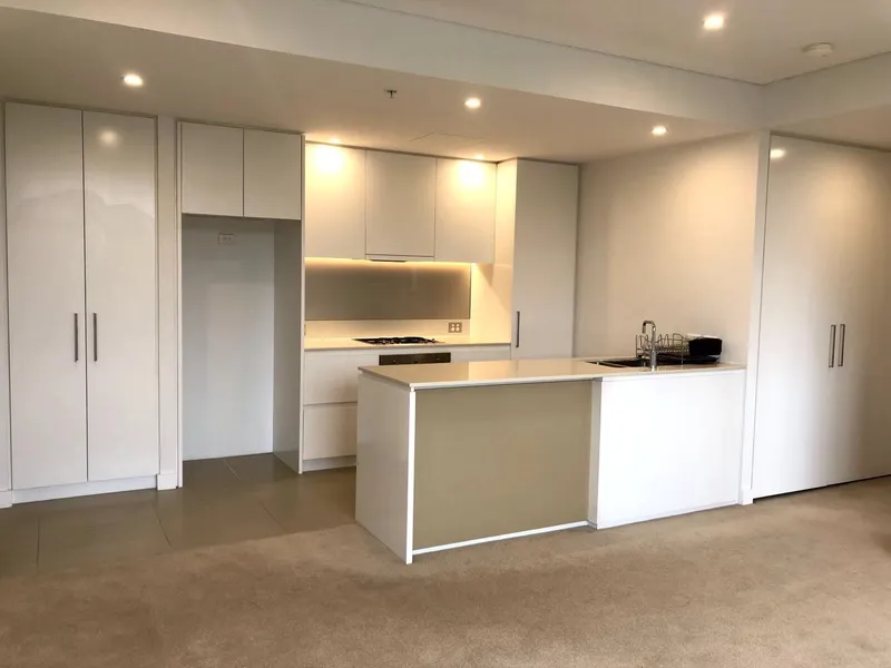 excellent water 2 bedroom view apartment