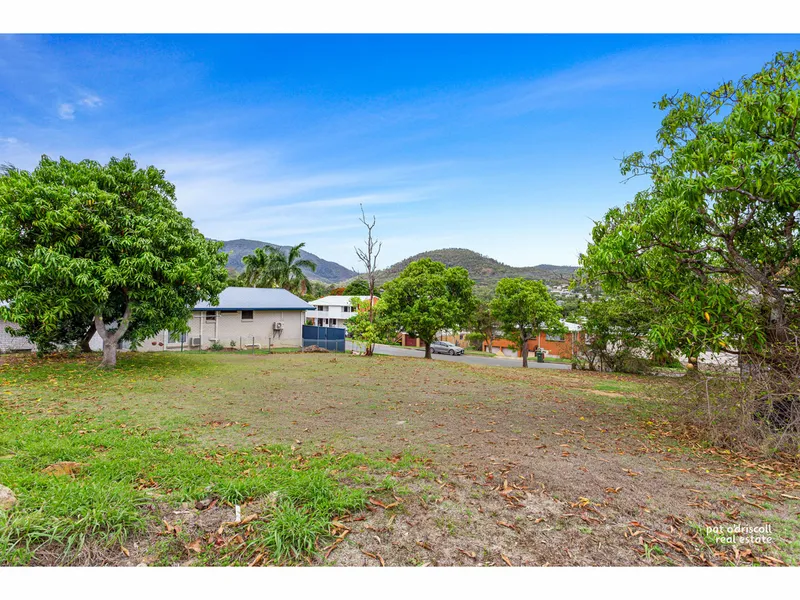 Mountain Views, Beautiful Block...
