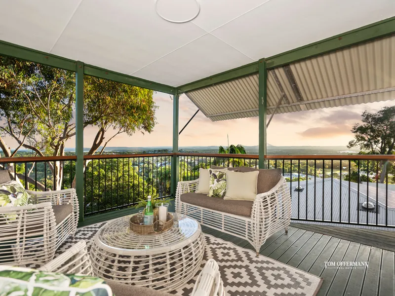 Beach House-Style Belle of the Hill with Views to Forever